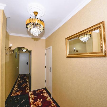 Hotel Vladi Koetaisi Buitenkant foto