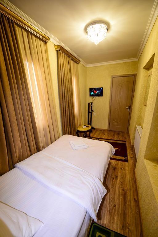 Hotel Vladi Koetaisi Buitenkant foto