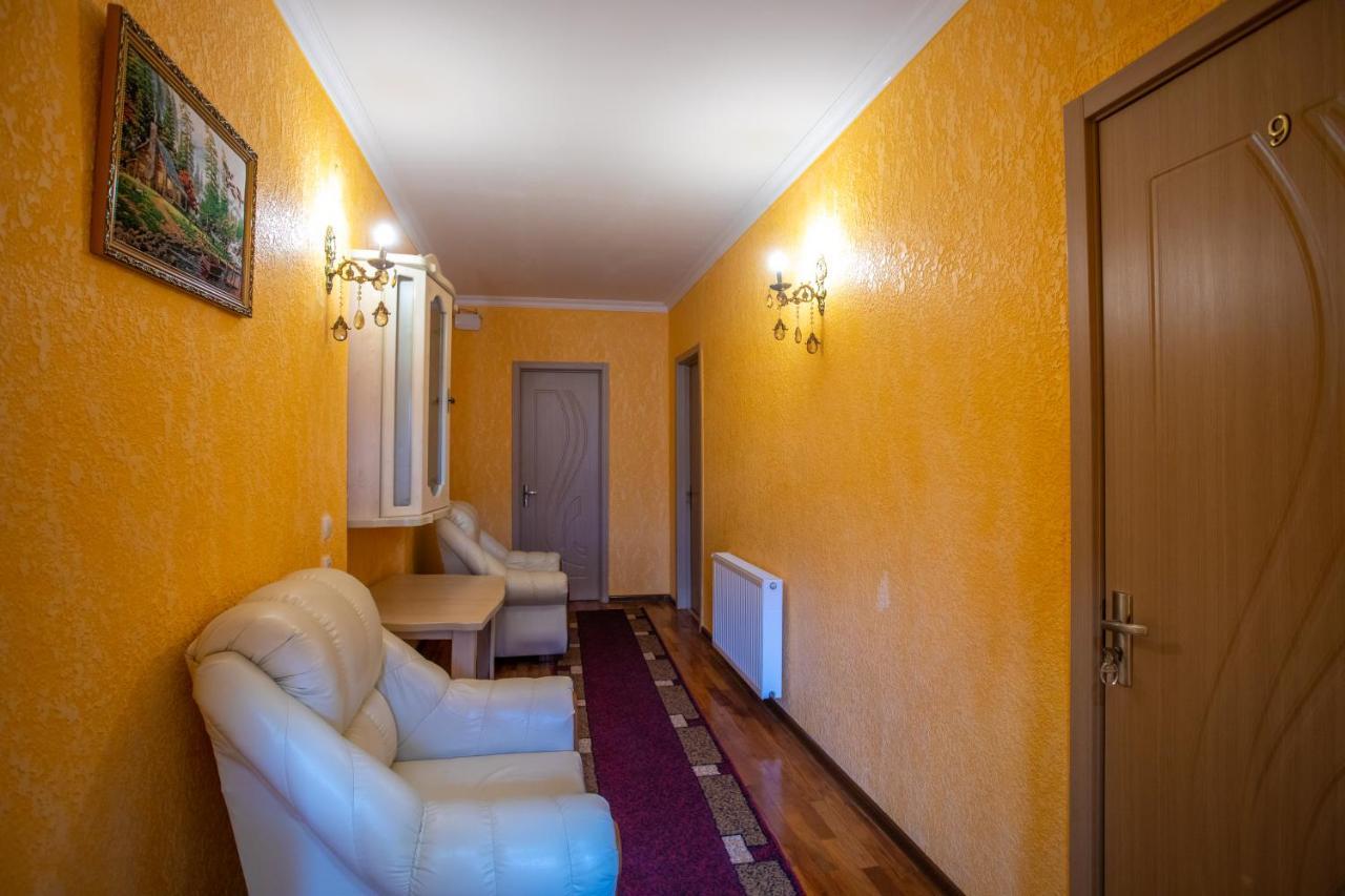 Hotel Vladi Koetaisi Buitenkant foto