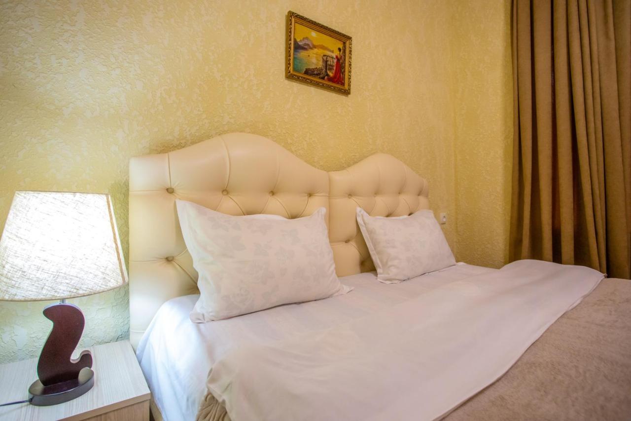 Hotel Vladi Koetaisi Buitenkant foto