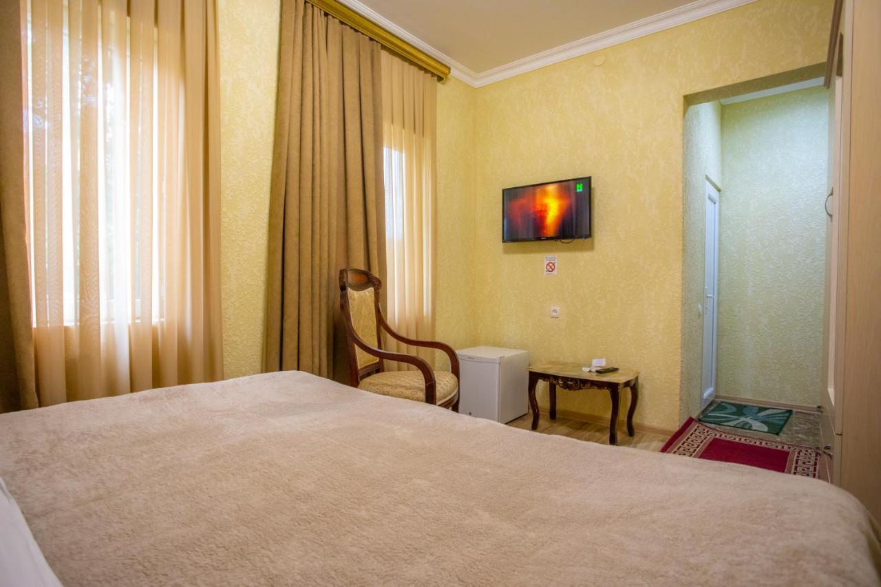 Hotel Vladi Koetaisi Buitenkant foto