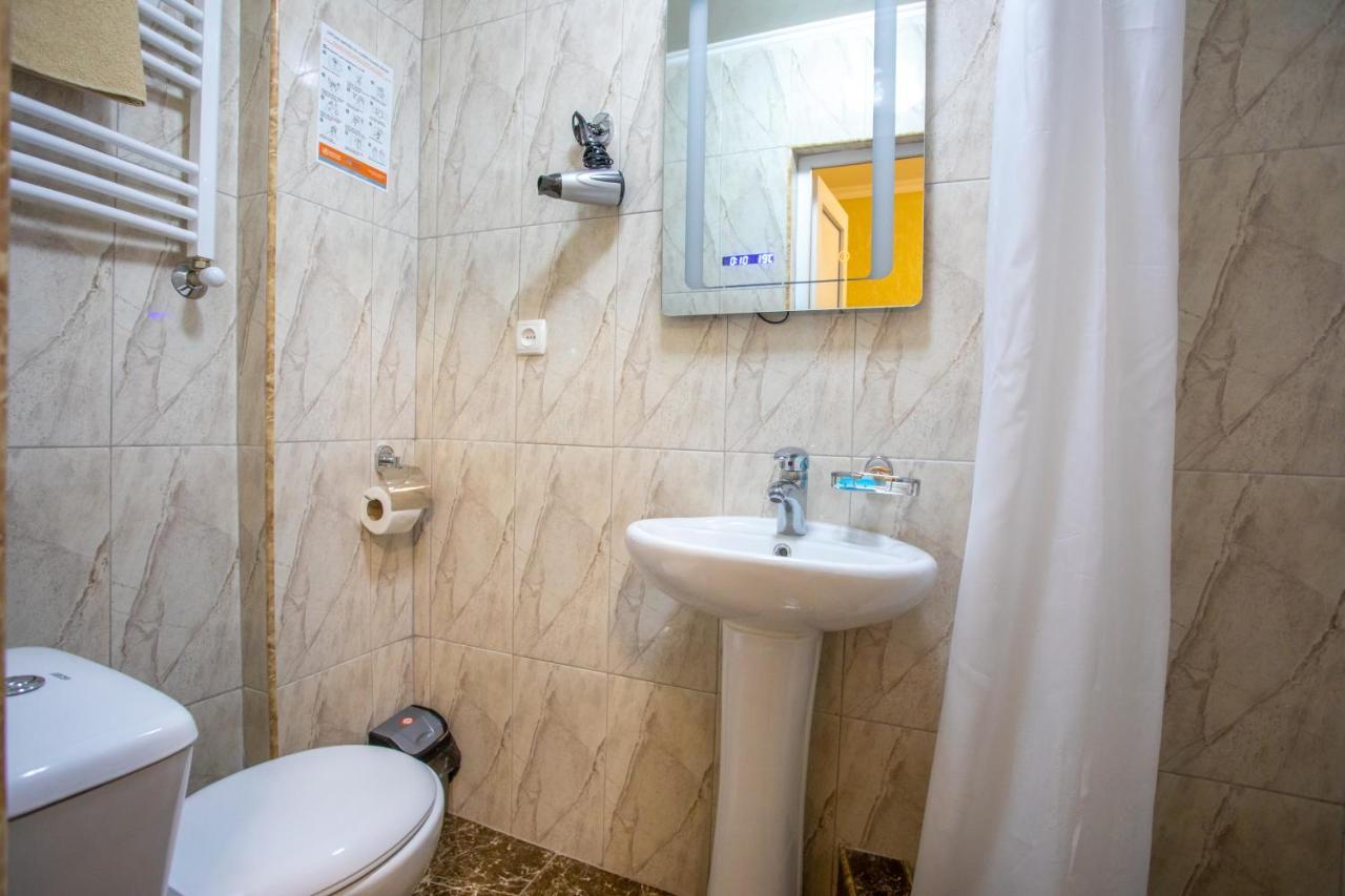 Hotel Vladi Koetaisi Buitenkant foto