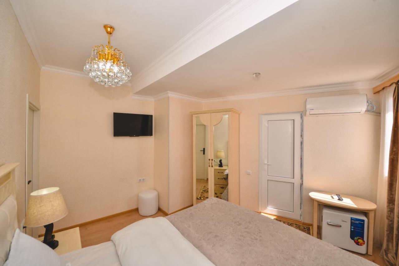 Hotel Vladi Koetaisi Buitenkant foto