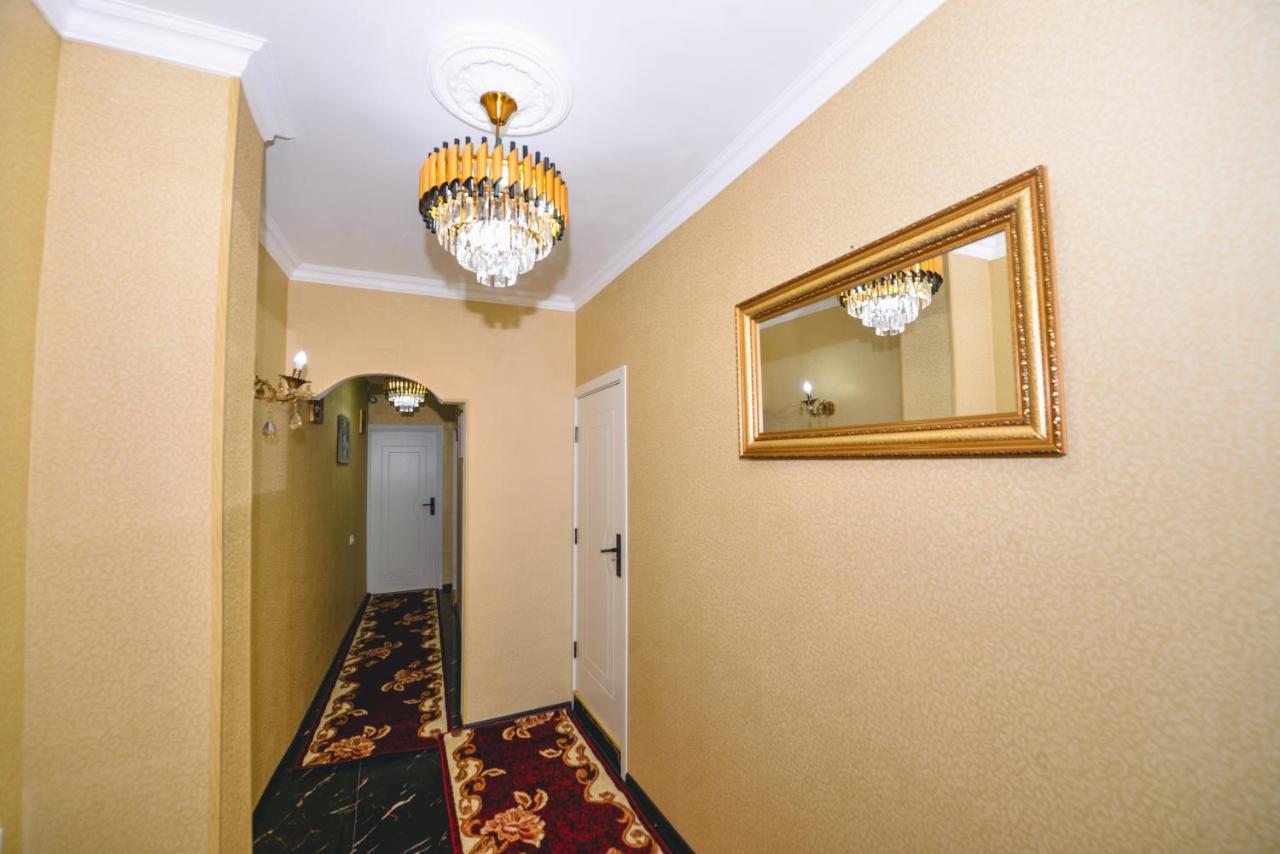 Hotel Vladi Koetaisi Buitenkant foto