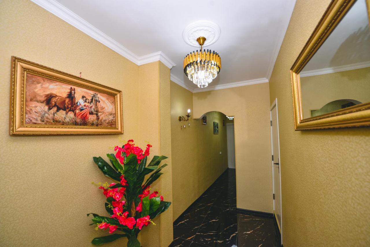 Hotel Vladi Koetaisi Buitenkant foto
