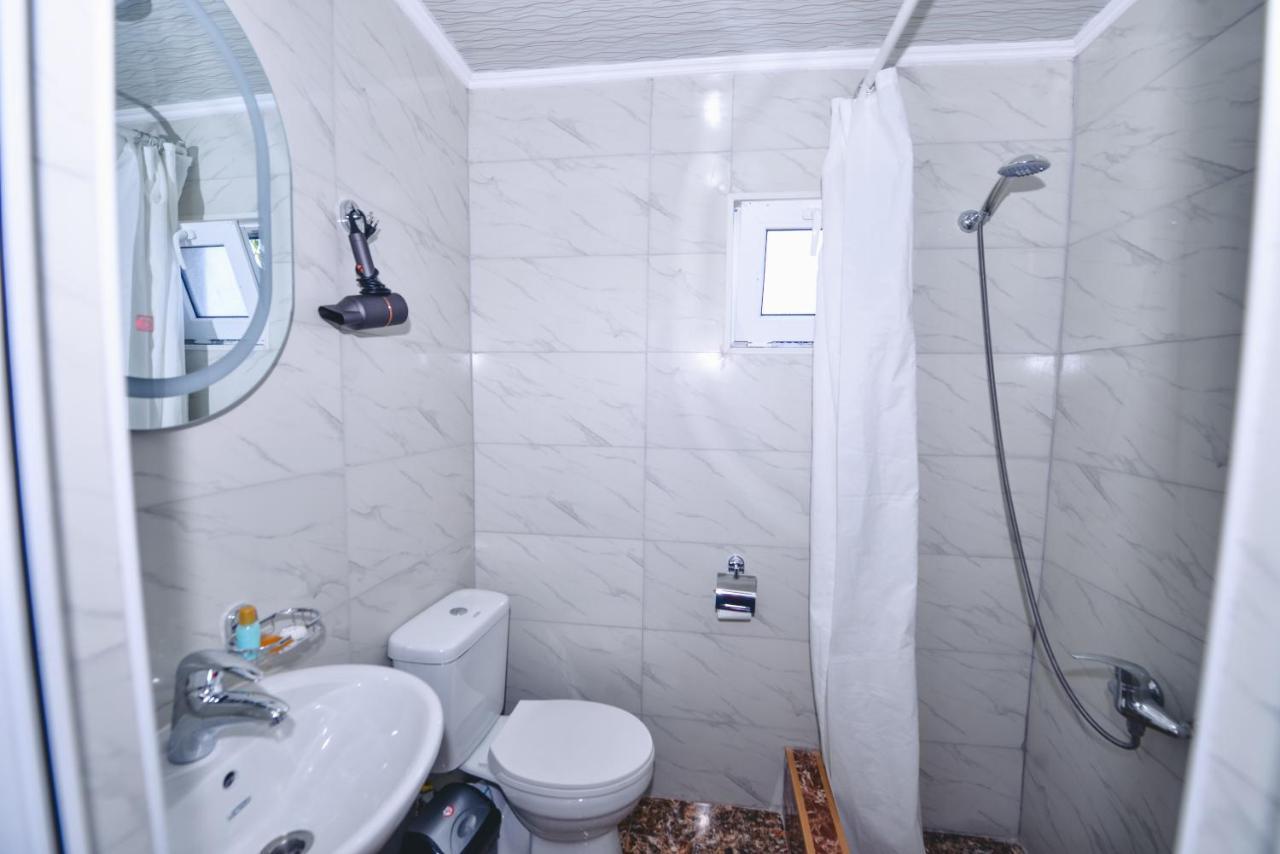 Hotel Vladi Koetaisi Buitenkant foto