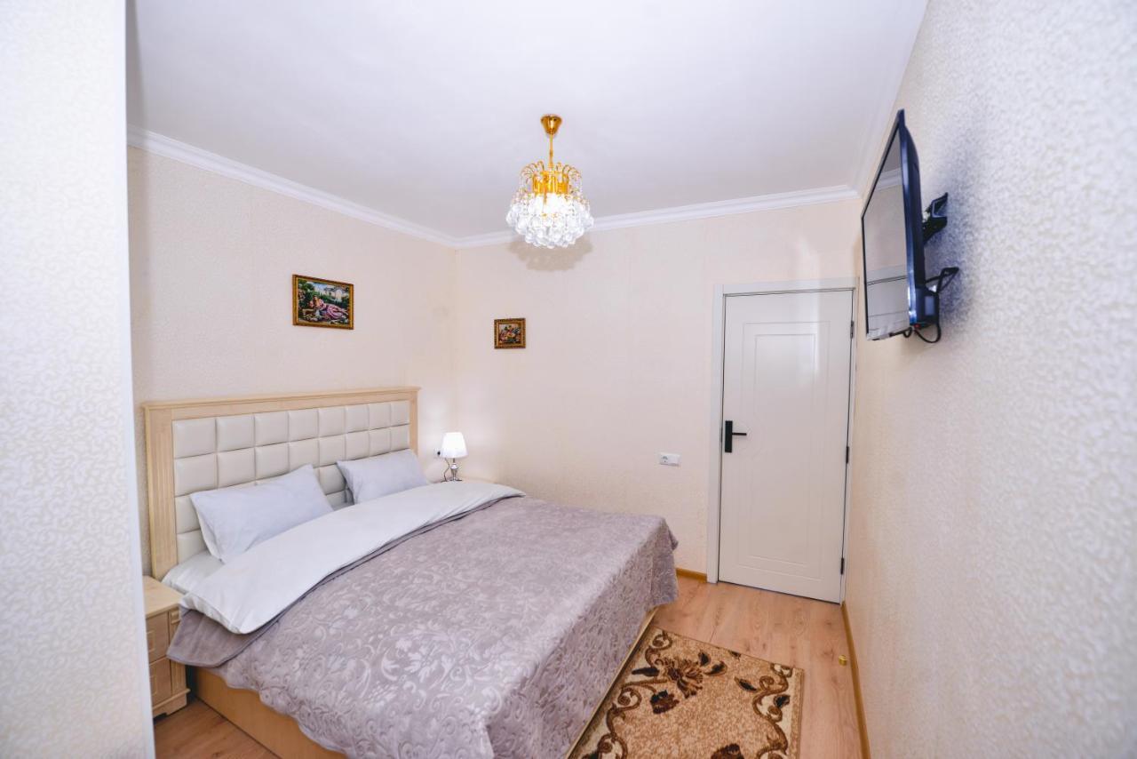 Hotel Vladi Koetaisi Buitenkant foto
