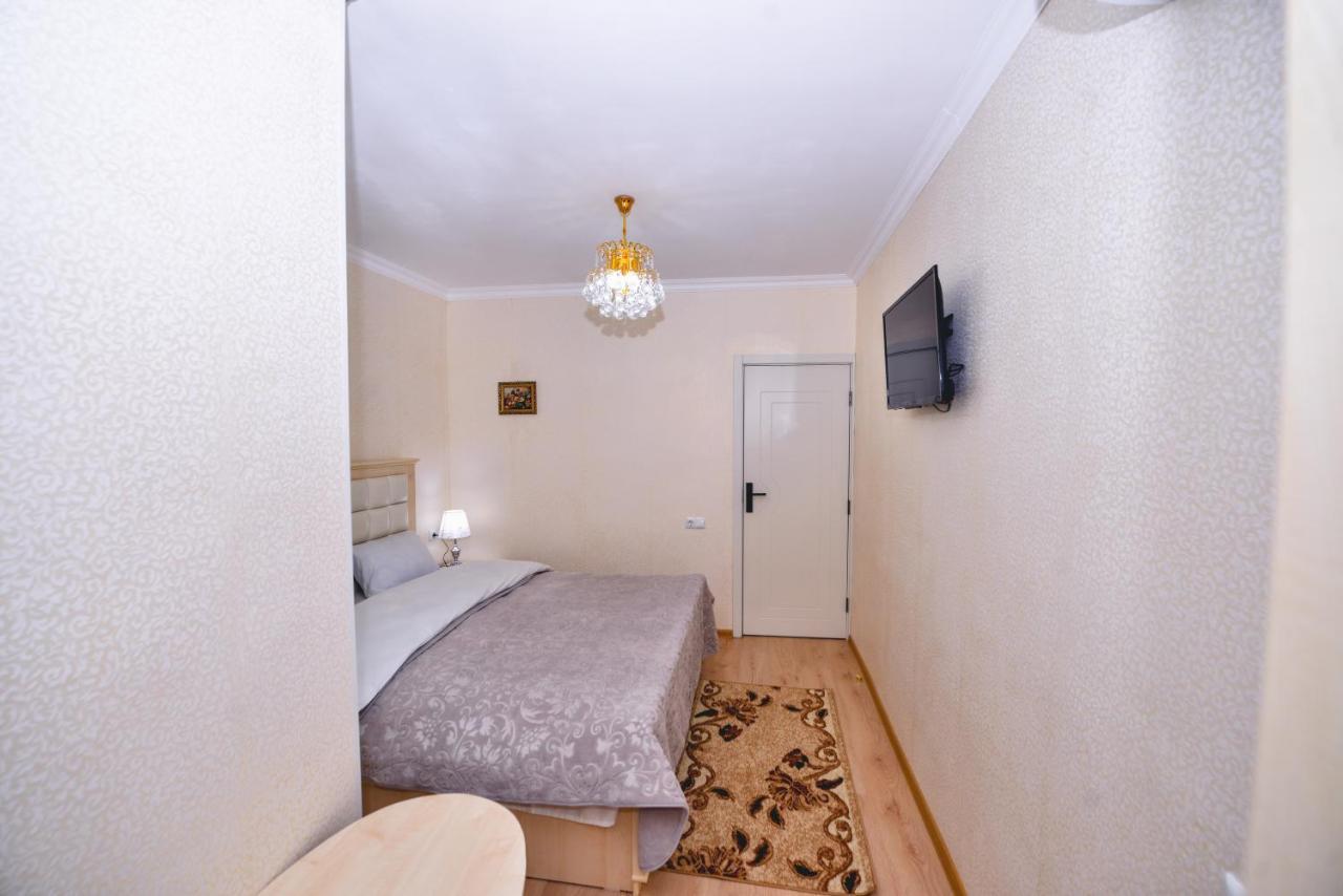 Hotel Vladi Koetaisi Buitenkant foto